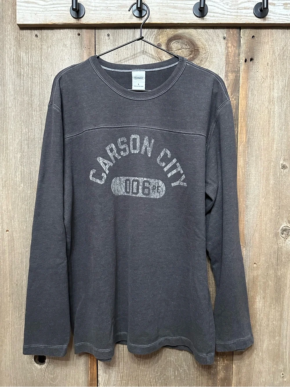Y2K Old Navy Long Sleeve Graphic Top Gray Size Large Men’s